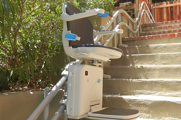 Outdoor Curved Stair Lifts