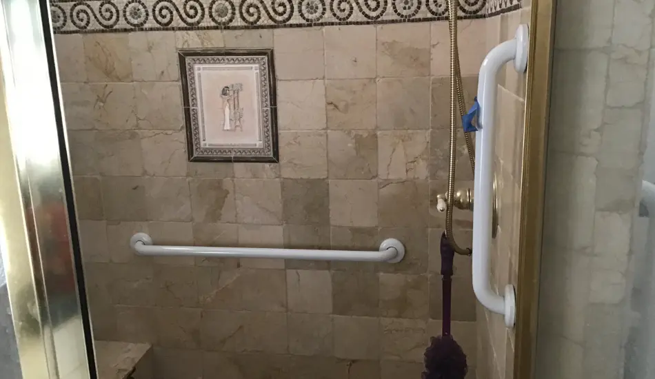 horizontal grab bar placement